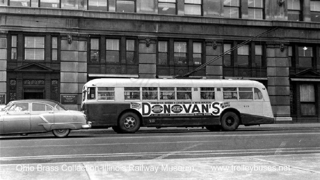 10th and Market St Wilmington Trust office in the DuPont Building circa 1950s