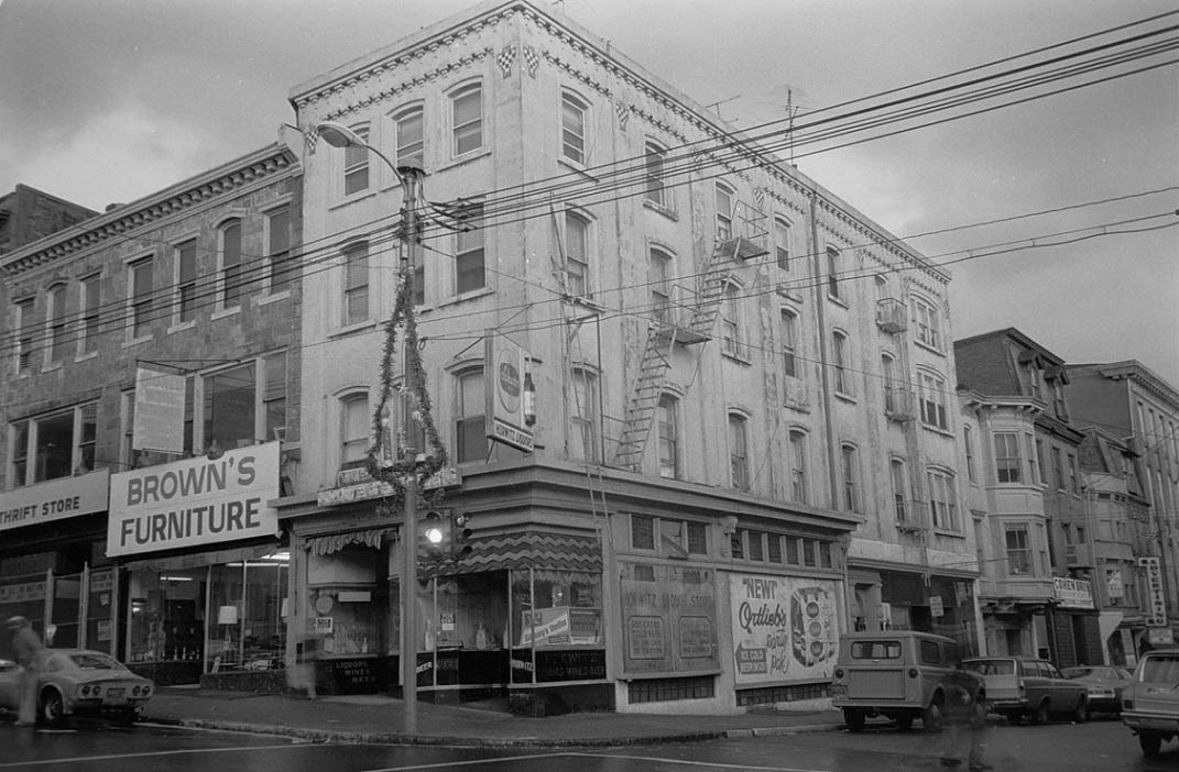 3RD AND MARKET STREETS WILM DE 1975