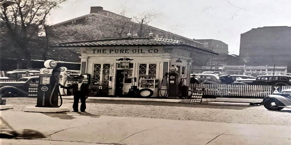 839 French Street Pure Oil Gas Station in Wilmington Delaware circa 1930s