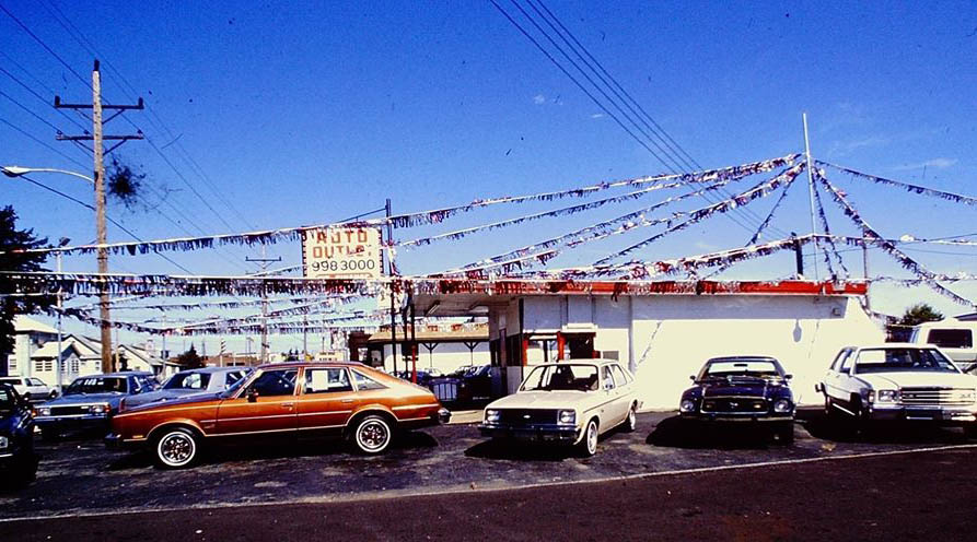 AUTO OUTLET ON MARYLAND AVE IN RICHARDSON PARK CIRCA 1980s