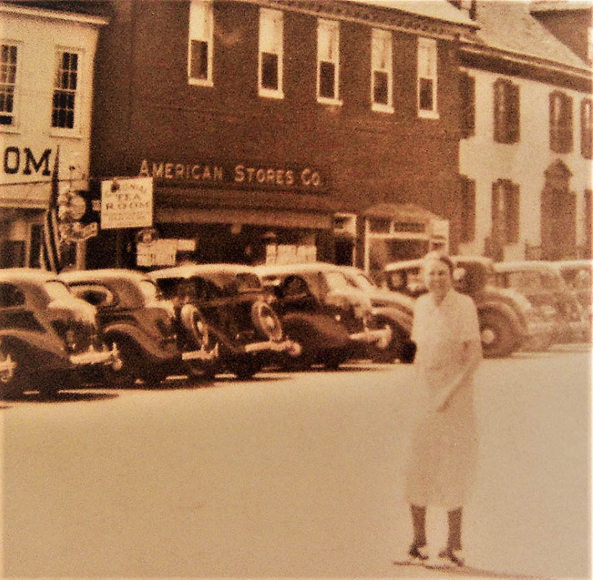 American Store in Old New Castle DE Edna Deakyne 1940
