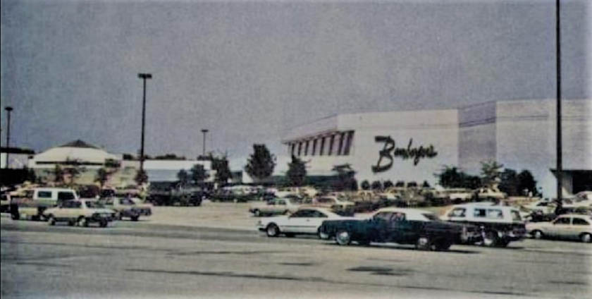 Bambegers Department Store Christiana Mall DE EARLY 1980s