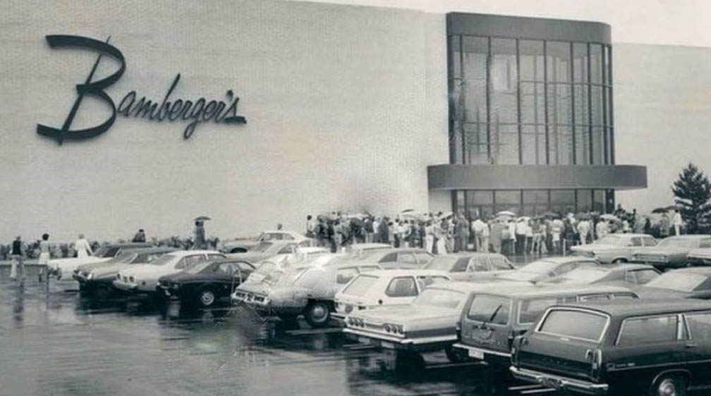 Bambergers opening day at Christiana Mall in Delaware 1979 - 2