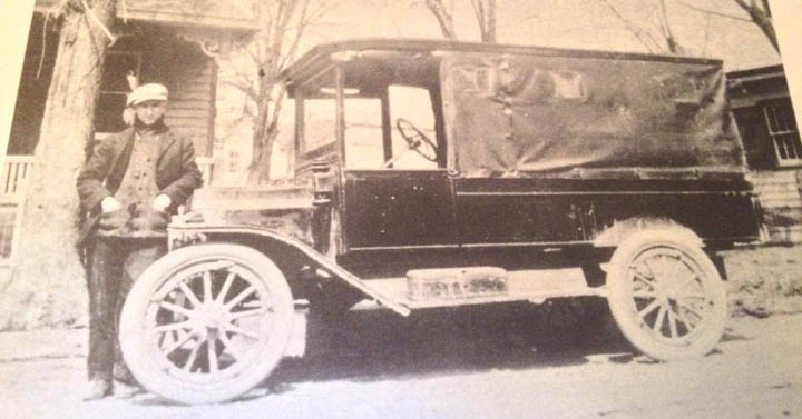 Bates Transportation Service Vehicle in WILM DE 1917