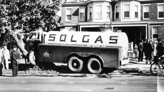 Concord Ave and Washington St in WILM DE where a Solgas truck hit a tree in 1946