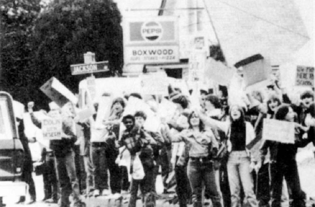 Conrad students protesting on the corner of Boxwood Road and Jackson Avenu-Boxwood Avenue Delaware in April 1978