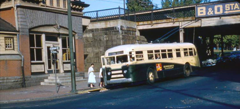 Delaware Coach Company Rt 10 trolley bus at B&O Train Station on Delaware Ave and DuPont St Wilmington DE 9-6-1957