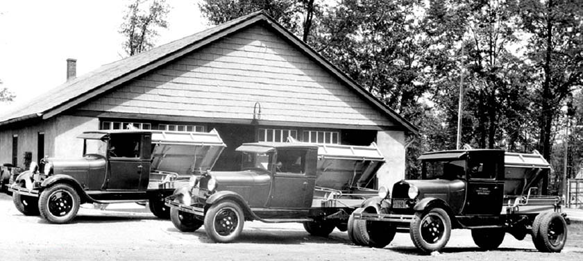 Delaware State highway trucks parked at-the-ready in Black Cat near New Castle DE 1922