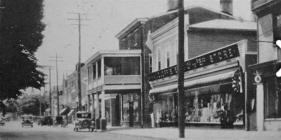 Handloffs Store in Smyrna Delaware Circa 1947