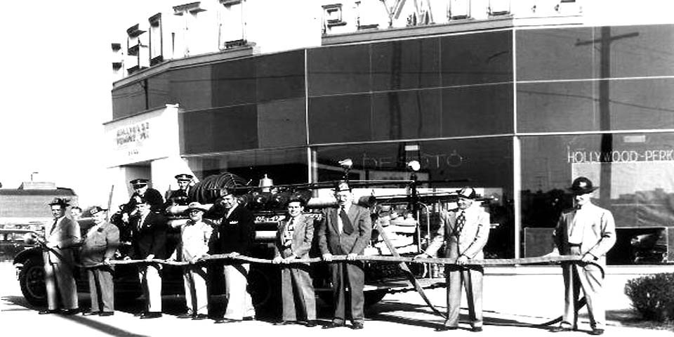 Hollywood-Perkins Plymouth Desoto Dealership Governor Prinz Blvd. and 28th Street in Wilmington DE 1947 - C