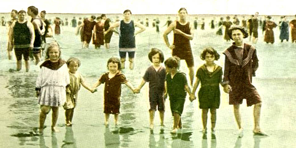 KIDS ON REHOBOTH BEACH DELAWARE CIRCA 1920S