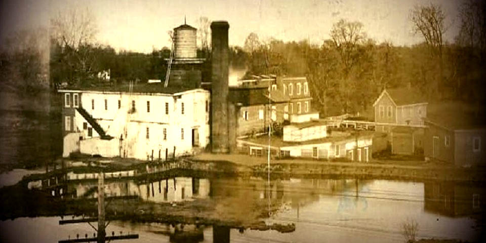 Kiamensi Woolen Mill in Marshallton Delaware 1940s