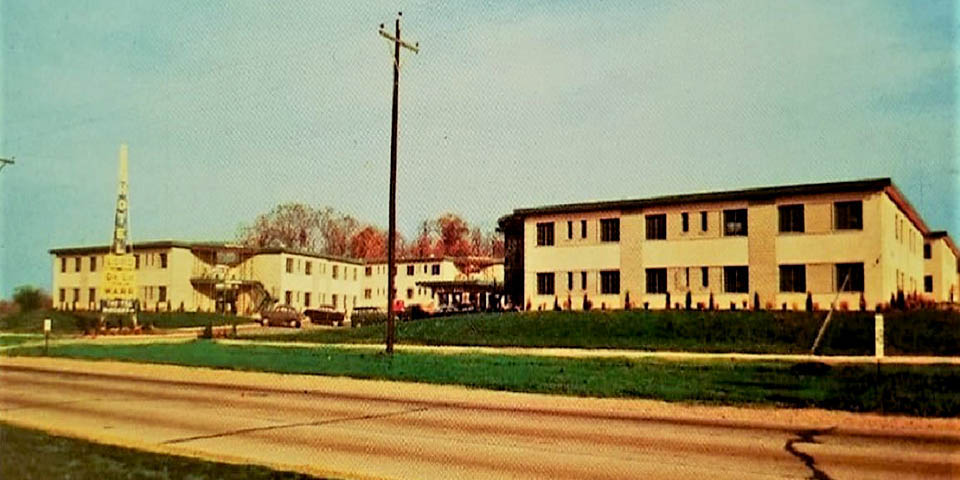 LORD DE LA WARR HOTEL IN NEW CASTLE DELAWARE 1960s