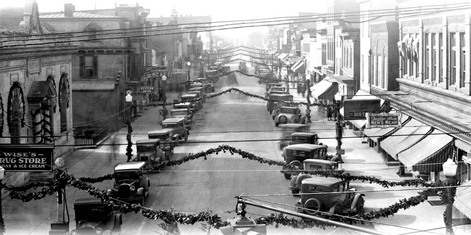 Loockerman Street in Dover Delaware during the holiday season of 1929