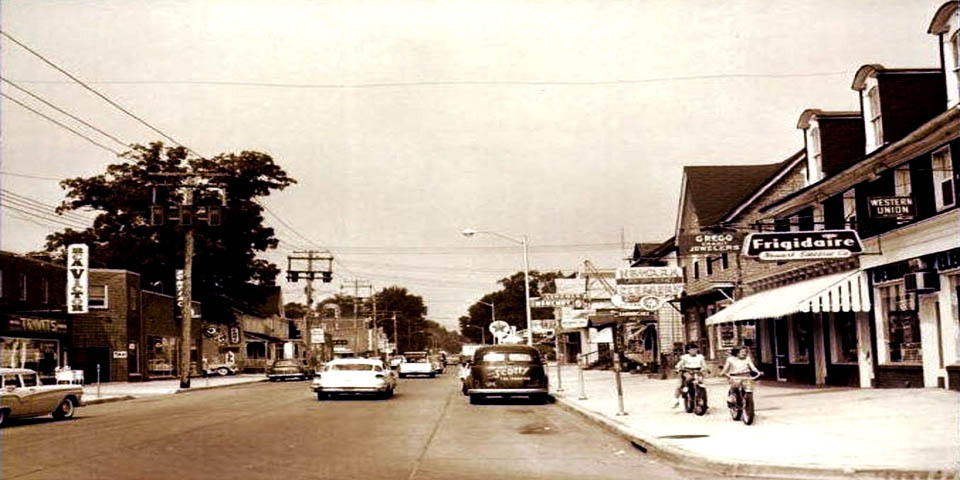 MAIN STREET IN NEWARK DELAWARE CIRCA 1957