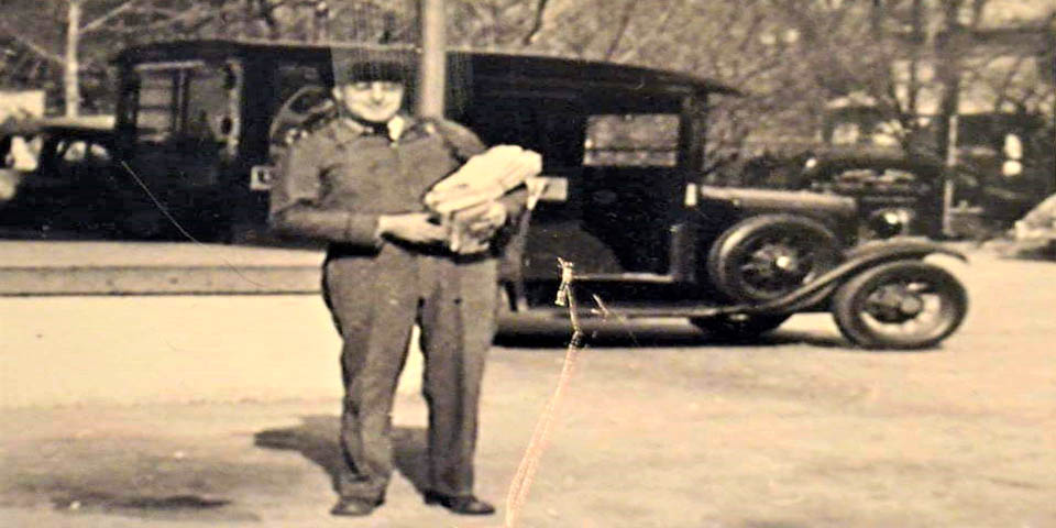 Mailman Ed Keen in Wilmington Delaware circa 1920s