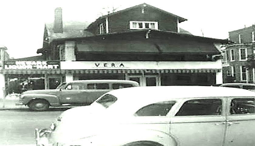 Newark Liquor Mart and Veras Fachions on Main Street in Newark Delaware 1954