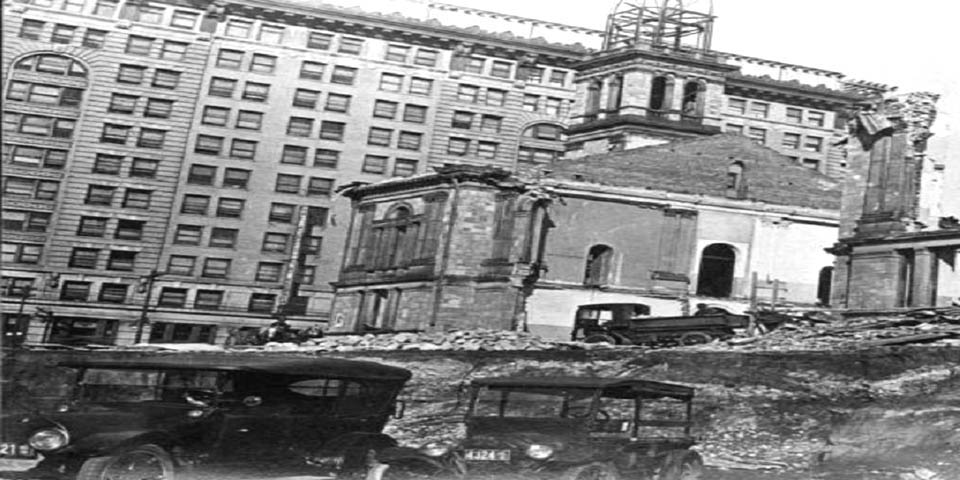Original Wilmington Delaware Courthouse built in Rodney Square in 1881 was demolished in 1919
