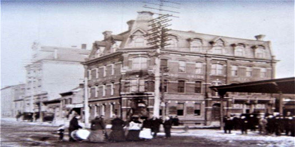 Pennsylvania Railroad Station across the street Hotel in Wilmington Delaware in 1906