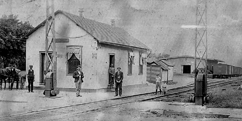 Pomeroy and Newark Train Station on Main Street in Newark Delaware circa