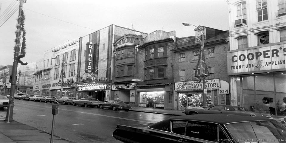 RIALTO THEATER AT 220 MARKET STREETS IN WILMINGTON DELAWARE 1975 - 1