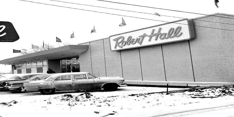 Robert Hall store in Prices Corner Delaware near Kirkwood Hwy on Greenbank Road and Centerville Road early 1960s