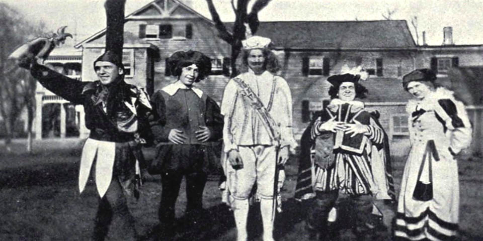 UNIVERSITY OF DELAWARE COSTUME PAGEANT IN 1917