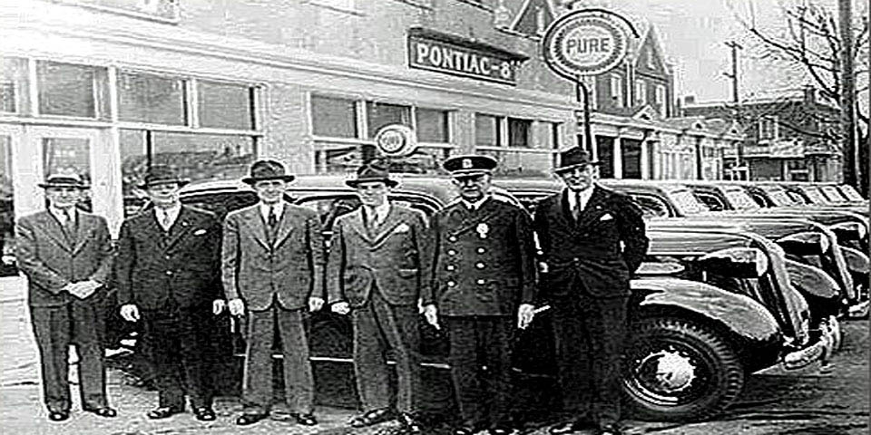 WILMINGTON PONTIAC DEALERSHIP IN WILMINGTON DELAWARE 1947