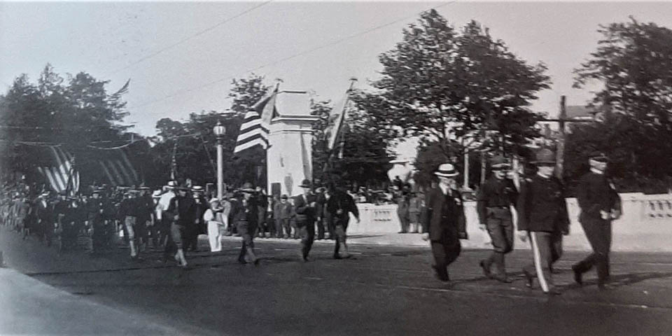 WASHINGTON STREET MEMORIAL BRIDGE DEDICATION PARADE IN WILMINGTON DELAWARE ON MEMORIAL DAY MAY 30TH 1922 - 2