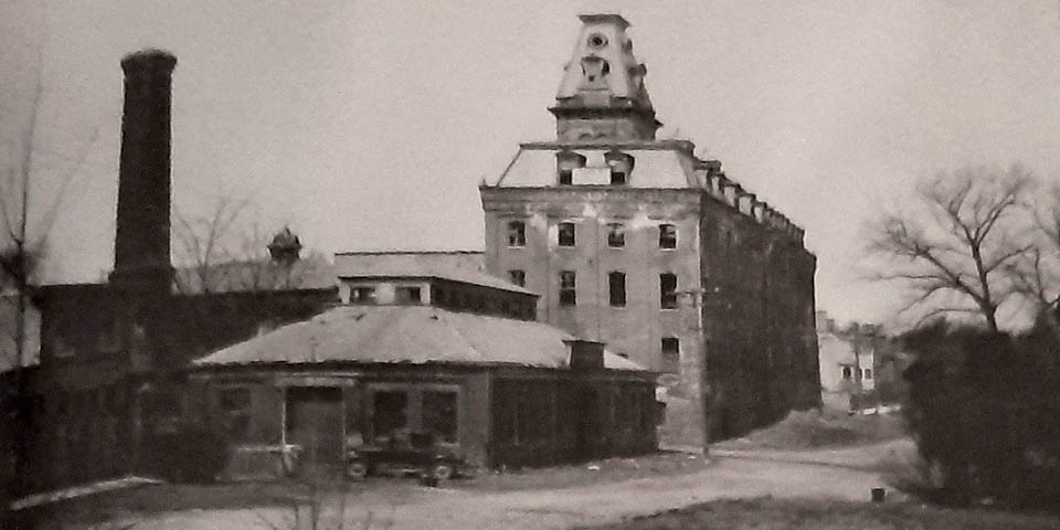 WAWASET STREET CLOSED HARTMANN AND FEHERENBACH BREWERY IN WILMINGTON DELAWARE 1932