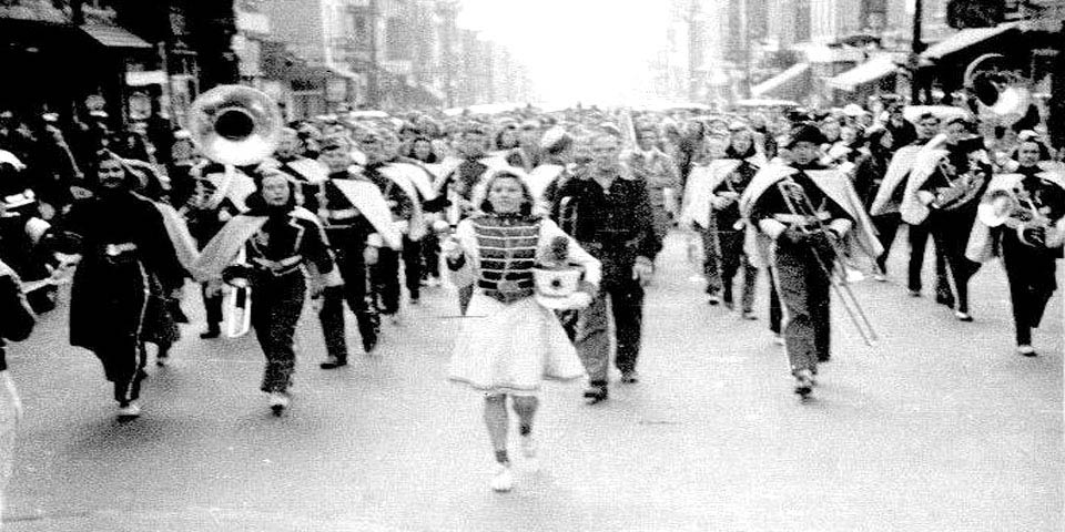 WILMINGTON HIGH SCHOOL BAND ON DELAWARE AVE IN WILMINGTON DELAWARE 1939 - A