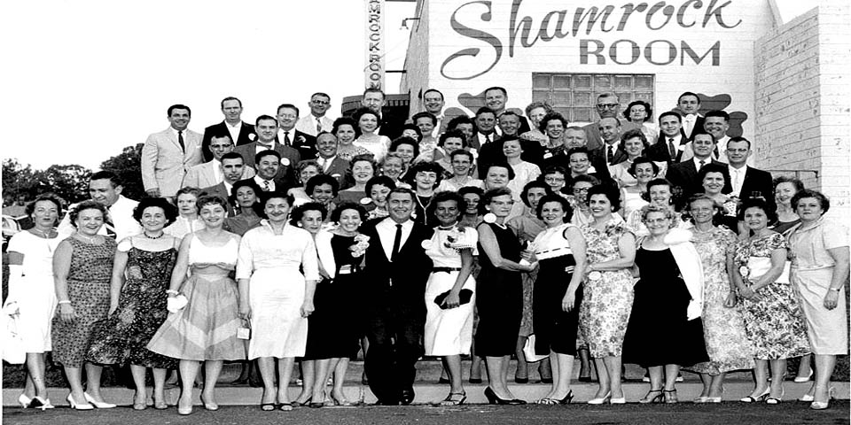 WILMINGTON HIGH SCHOOL. CLASS OF 1940 CLASS REUNION IN WILMINGTON DELAWARE ON JUNE 13 1959